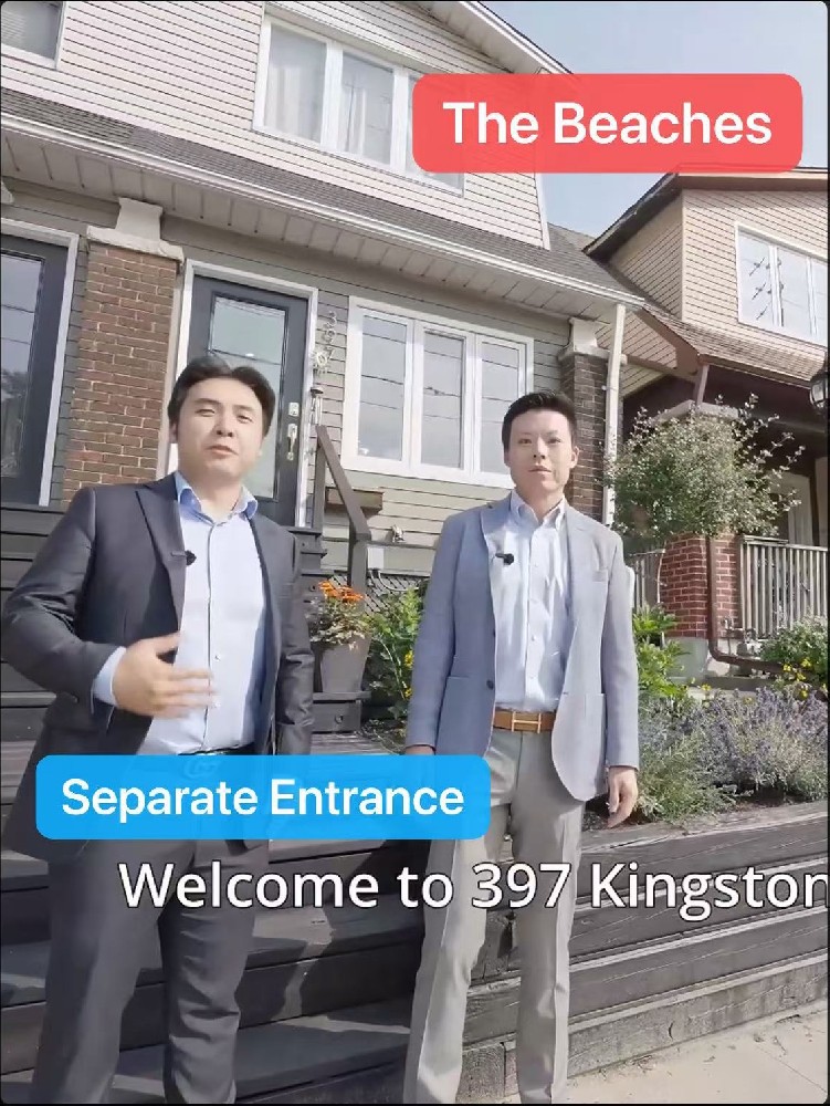 🌟 Just Listed in The Beaches! 🌟